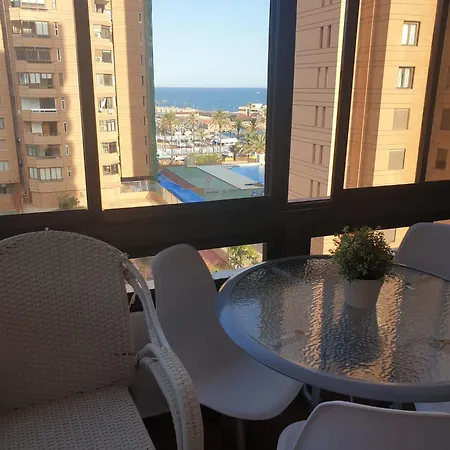 Beachside Comfort Family-friendly With Modern Amenities Fuengirola