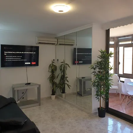 Beachside Comfort Family-friendly With Modern Amenities Apartment Fuengirola
