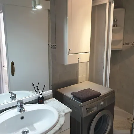 Beachside Comfort Family-friendly With Modern Amenities