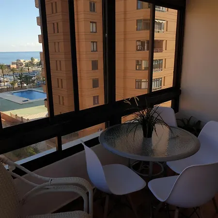 Beachside Comfort Family-friendly With Modern Amenities Apartment Fuengirola